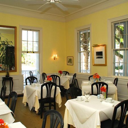 Rhett House Bed & Breakfast Beaufort Restoran foto